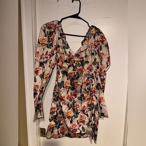 Brand new floral dress from Pretty Little Thing.